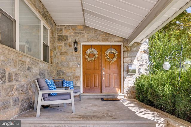 421 FIRESIDE LN, Cherry Hill, NJ 08003