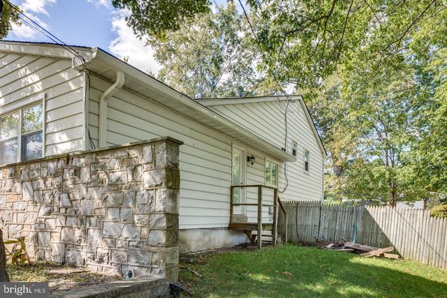 421 FIRESIDE LN, Cherry Hill, NJ 08003