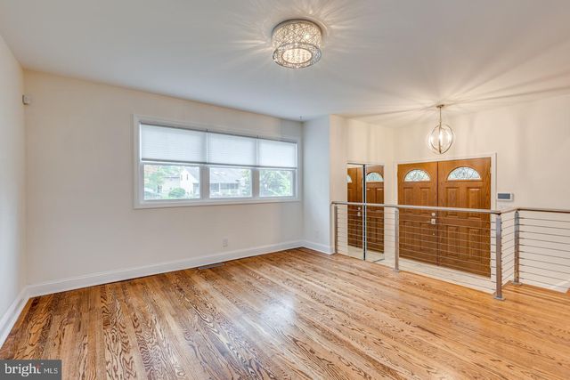 421 FIRESIDE LN, Cherry Hill, NJ 08003