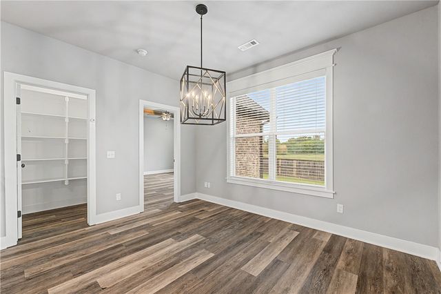 369 Waterfall Lane, Elm Springs, AR 72762