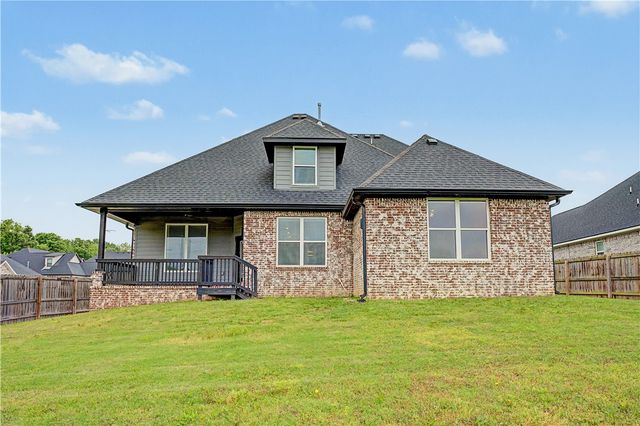 369 Waterfall Lane, Elm Springs, AR 72762