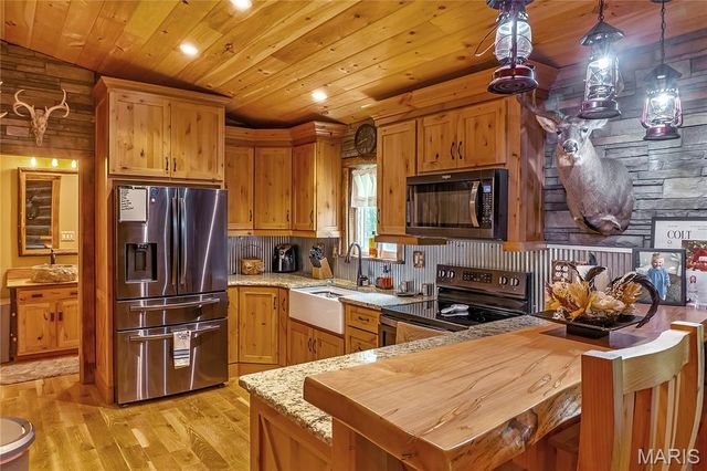 5 Dogwood Lane, New Florence, MO 63363