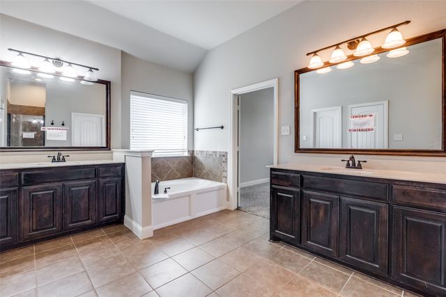 4005 Orchard Park Lane, Midlothian, TX 76065