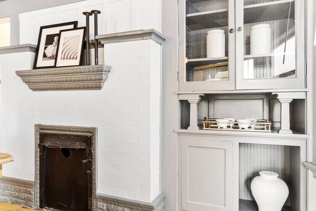 548 37th St, Oakland, CA 94609