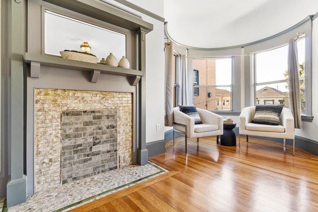 548 37th St, Oakland, CA 94609