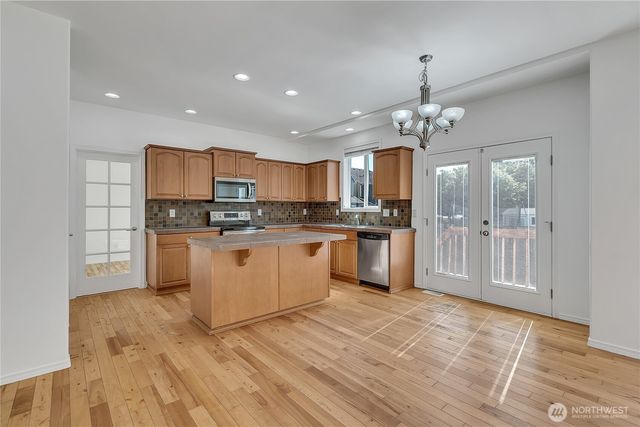 7003 Radius Loop SE, Lacey, WA 98513