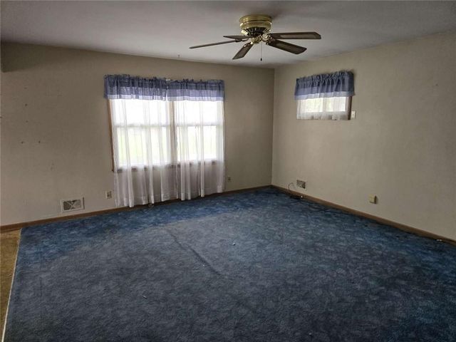 8805 Evanston Avenue, Kansas City, MO 64138