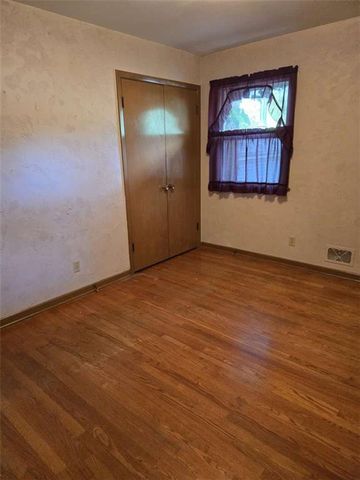 8805 Evanston Avenue, Kansas City, MO 64138
