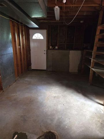 8805 Evanston Avenue, Kansas City, MO 64138