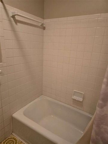 8805 Evanston Avenue, Kansas City, MO 64138