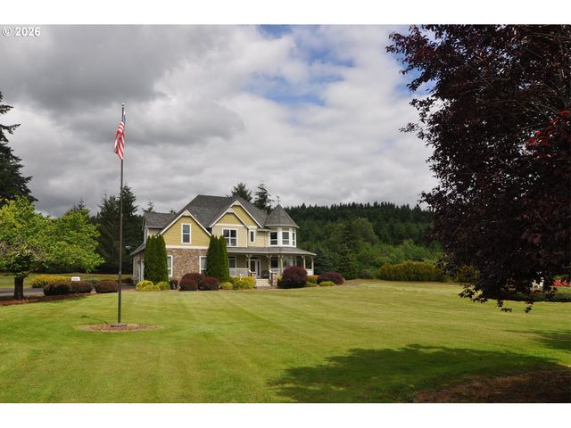 17844 S NESTLE Ln, Oregon City, OR 97045