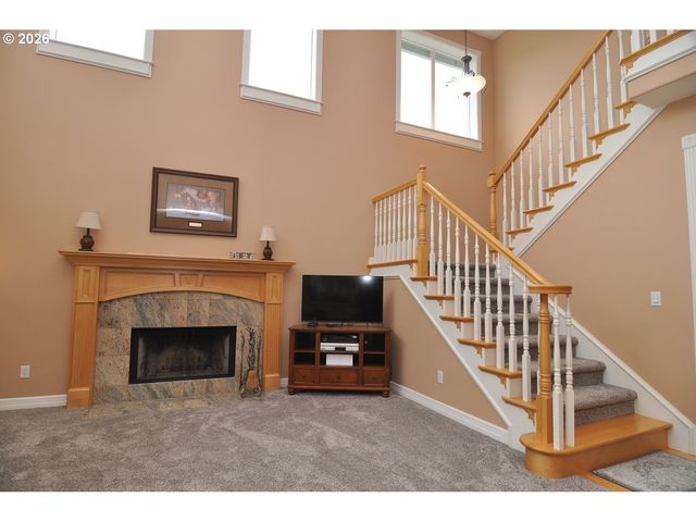 17844 S NESTLE Ln, Oregon City, OR 97045