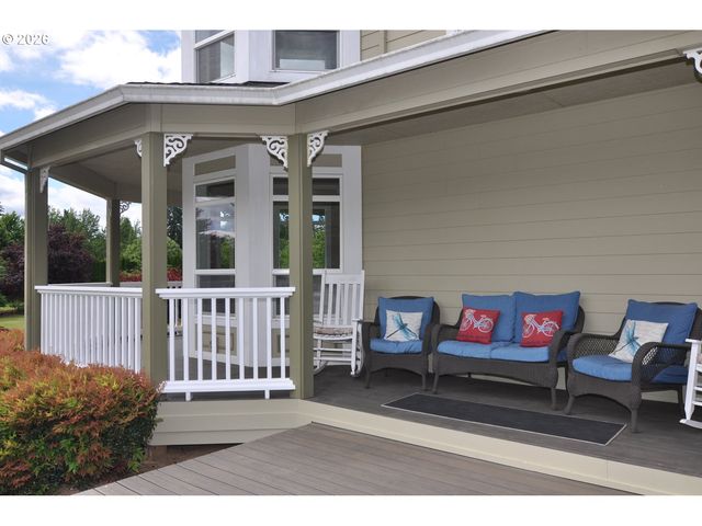 17844 S NESTLE Ln, Oregon City, OR 97045