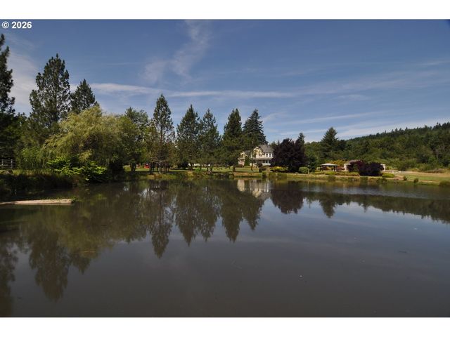 17844 S NESTLE Ln, Oregon City, OR 97045