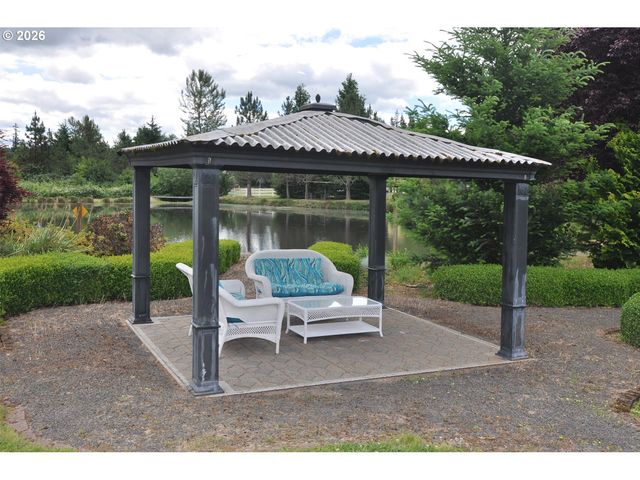 17844 S NESTLE Ln, Oregon City, OR 97045