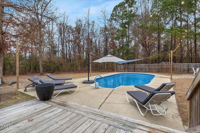 188 Scarlet Oak Drive, Raeford, NC 28376