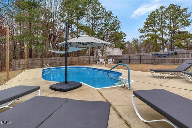 188 Scarlet Oak Drive, Raeford, NC 28376