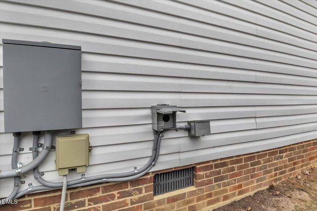 188 Scarlet Oak Drive, Raeford, NC 28376