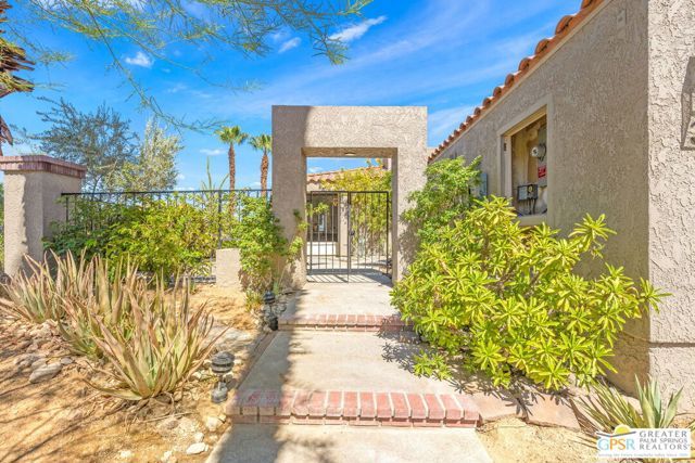 33 N Mirage Cove Drive, Rancho Mirage, CA 92270