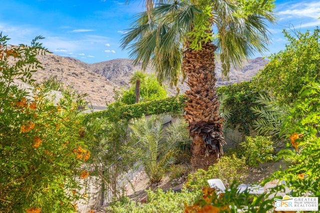 33 N Mirage Cove Drive, Rancho Mirage, CA 92270