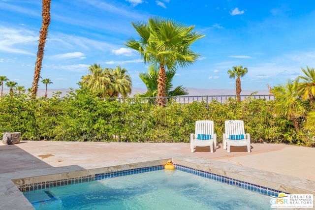 33 N Mirage Cove Drive, Rancho Mirage, CA 92270