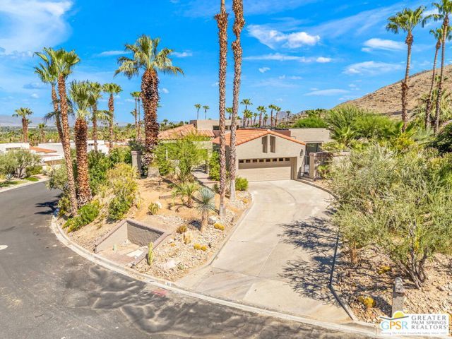 33 N Mirage Cove Drive, Rancho Mirage, CA 92270