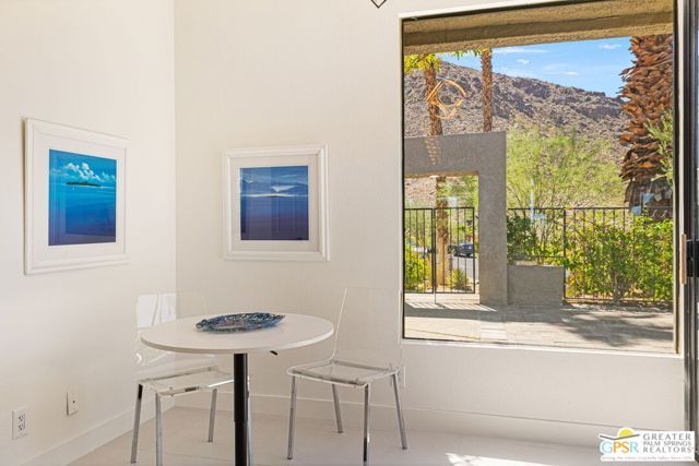 33 N Mirage Cove Drive, Rancho Mirage, CA 92270