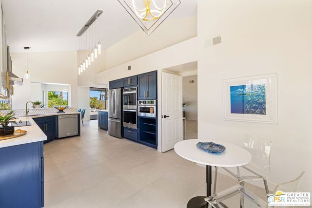 33 N Mirage Cove Drive, Rancho Mirage, CA 92270