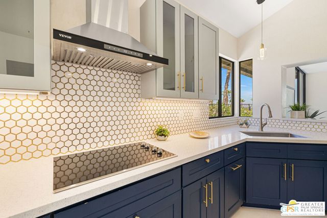 33 N Mirage Cove Drive, Rancho Mirage, CA 92270