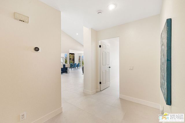 33 N Mirage Cove Drive, Rancho Mirage, CA 92270