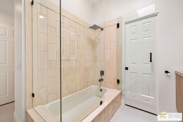 33 N Mirage Cove Drive, Rancho Mirage, CA 92270