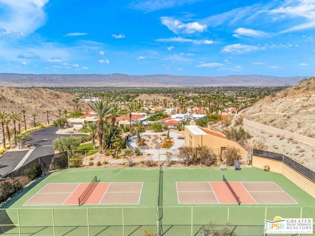 33 N Mirage Cove Drive, Rancho Mirage, CA 92270