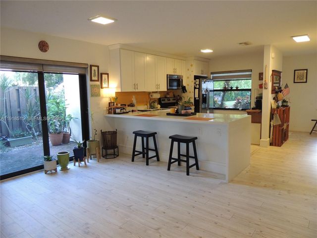 7951 Eastlake Dr C, Boca Raton, FL 33433