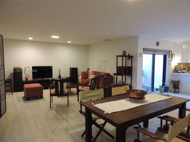 7951 Eastlake Dr C, Boca Raton, FL 33433