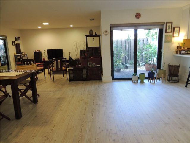 7951 Eastlake Dr C, Boca Raton, FL 33433