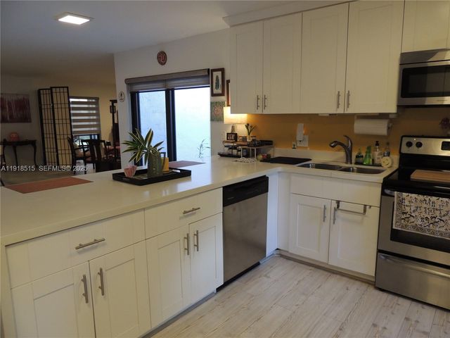 7951 Eastlake Dr C, Boca Raton, FL 33433