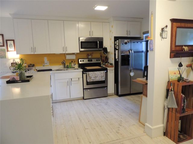 7951 Eastlake Dr C, Boca Raton, FL 33433