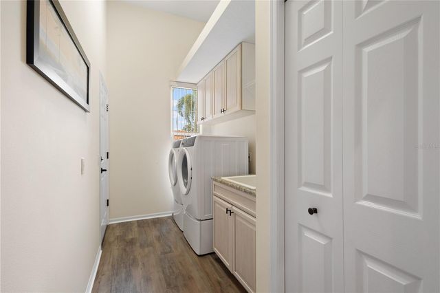 1985 WHITE FEATHER LANE, Nokomis, FL 34275