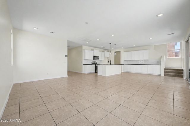 37154 N NAVARRA Road, San Tan Valley, AZ 85140