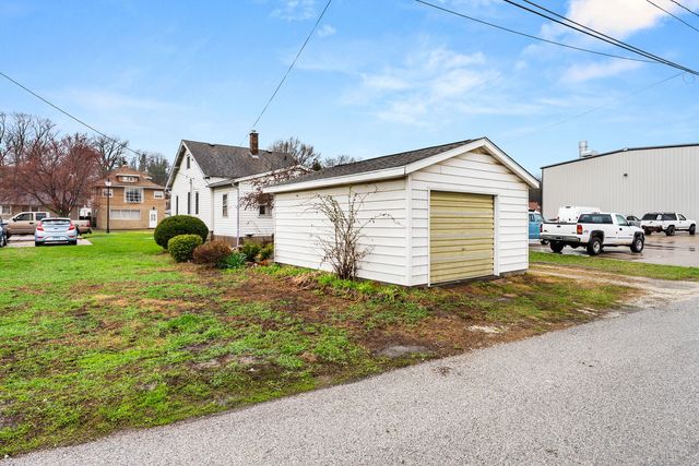 313 1st Avenue, Silvis, IL 61282