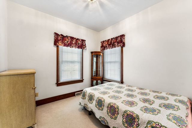 313 1st Avenue, Silvis, IL 61282