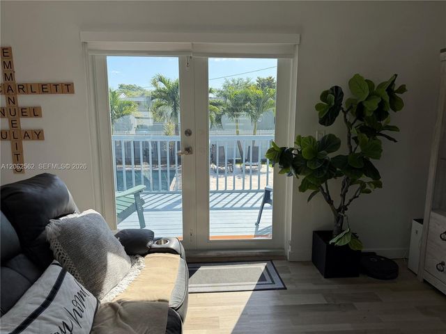 2401 SW 83rd Ave, Miami, FL 33155