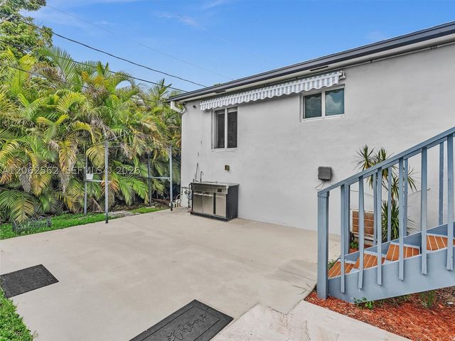 2401 SW 83rd Ave, Miami, FL 33155