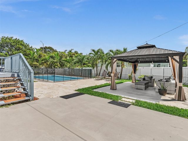 2401 SW 83rd Ave, Miami, FL 33155