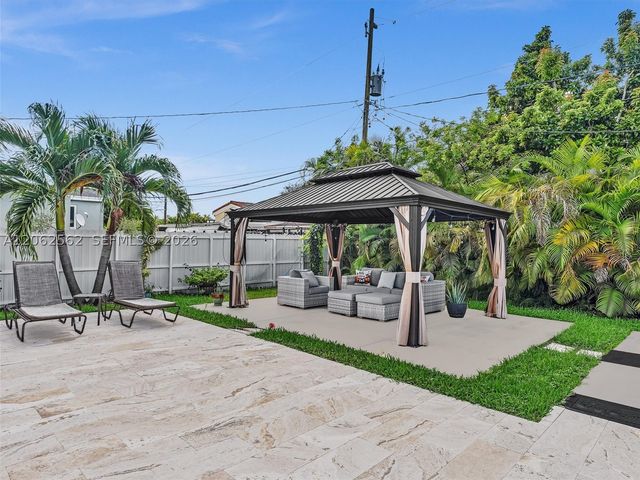 2401 SW 83rd Ave, Miami, FL 33155