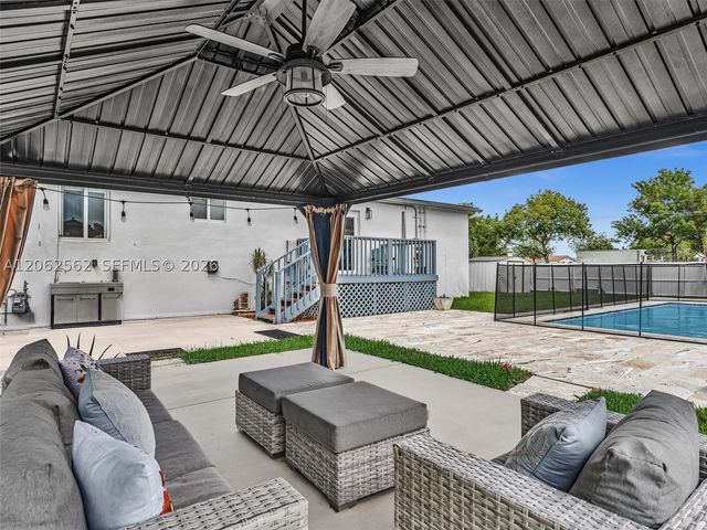 2401 SW 83rd Ave, Miami, FL 33155