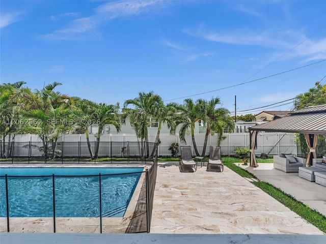 2401 SW 83rd Ave, Miami, FL 33155