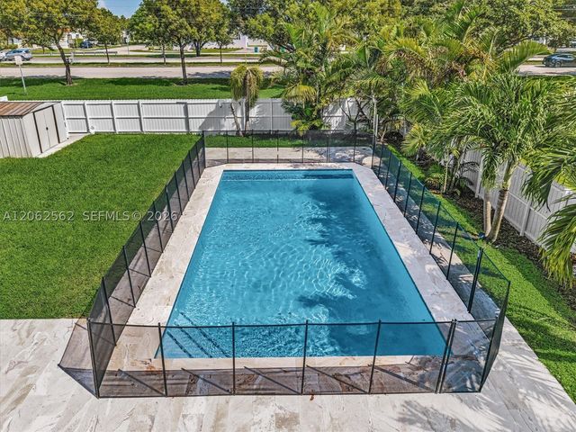 2401 SW 83rd Ave, Miami, FL 33155