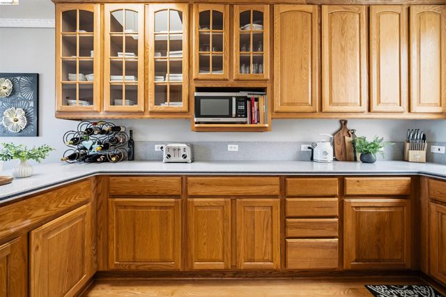 251 Alexander Ave, Daly City, CA 94014