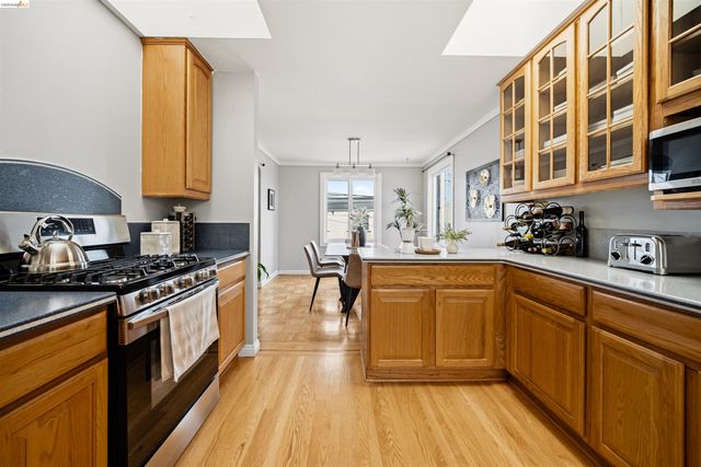 251 Alexander Ave, Daly City, CA 94014